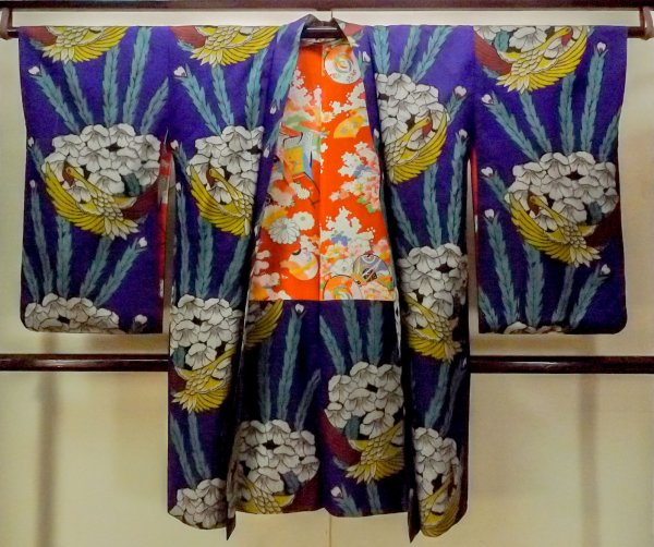 画像1: O1205G 女性用 羽織   シルク（正絹） 鮮やか紫色,  花 【中古】【USED】【リサイクル】 ★★★☆☆【O1205G】 (1)