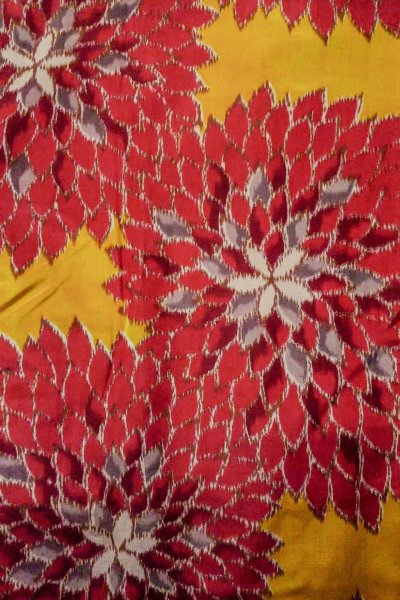 画像3: O1205J 女性用 羽織   シルク（正絹） 深い赤色,  花 【中古】【USED】【リサイクル】 ★★☆☆☆【O1205J】 (3)