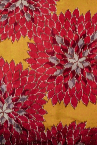 画像4: O1205J 女性用 羽織   シルク（正絹） 深い赤色,  花 【中古】【USED】【リサイクル】 ★★☆☆☆【O1205J】 (4)