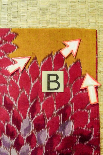 画像17: O1205J 女性用 羽織   シルク（正絹） 深い赤色,  花 【中古】【USED】【リサイクル】 ★★☆☆☆【O1205J】 (17)