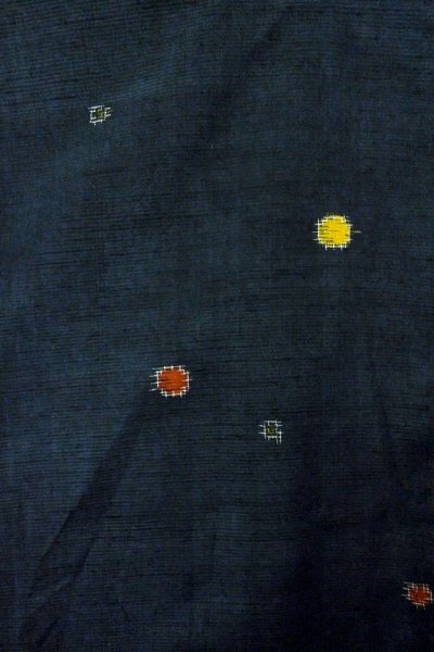 画像3: O1209C 女性用 紬   シルク（正絹） 深い紺,  抽象的模様 【中古】【USED】【リサイクル】 ★★★☆☆【O1209C】 (3)