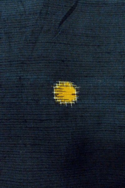 画像5: O1209C 女性用 紬   シルク（正絹） 深い紺,  抽象的模様 【中古】【USED】【リサイクル】 ★★★☆☆【O1209C】 (5)