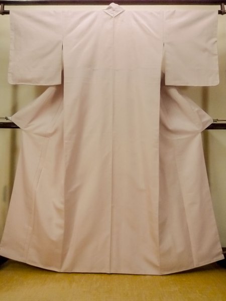 画像1: O1209E 女性用 色無地  米沢紬  シルク（正絹） 淡い桃色,  【中古】【USED】【リサイクル】 ★★★☆☆【O1209E】 (1)