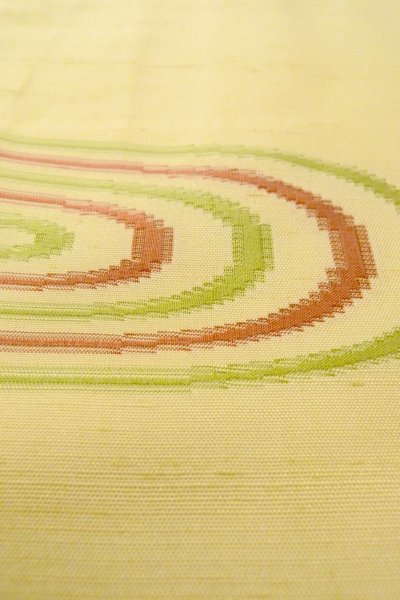 画像9: O1209F 女性用 紬   シルク（正絹） 淡い黄色,  うず 【中古】【USED】【リサイクル】 ★★★☆☆【O1209F】 (9)