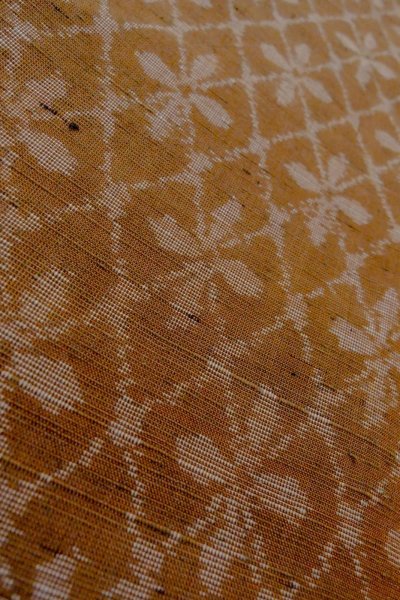 画像9: O1209I 女性用 紬   シルク（正絹） 赤み茶色,  花菱 【中古】【USED】【リサイクル】 ★★★★☆【O1209I】 (9)