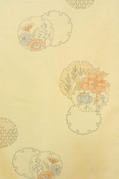 画像4: O1209L 女性用 紬   シルク（正絹） 淡いアイボリー,  花 【中古】【USED】【リサイクル】 ★★☆☆☆【O1209L】 (4)