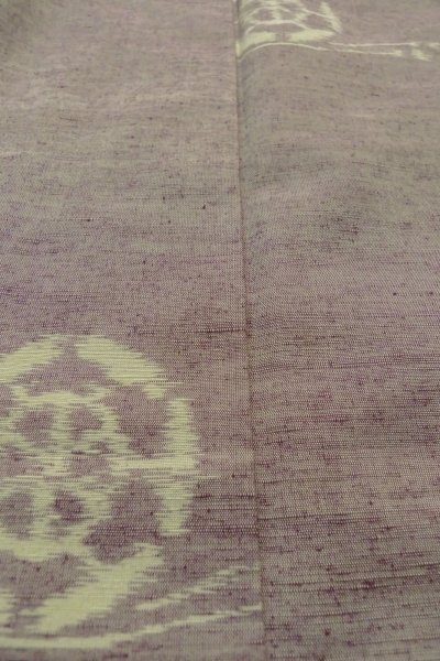 画像10: O1209U 女性用 紬   シルク（正絹） 薄い灰色がかった藤色,  車輪 【中古】【USED】【リサイクル】 ★★★★☆【O1209U】 (10)