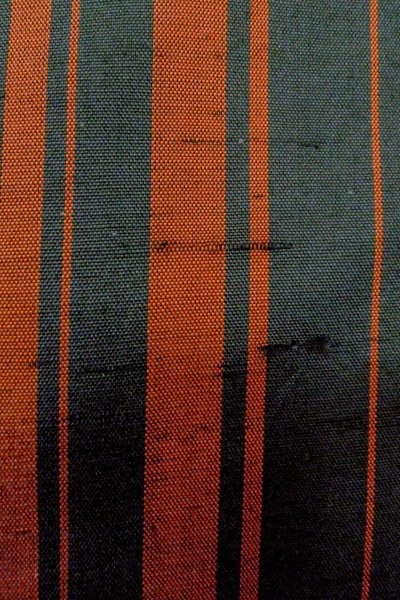 画像7: O1209V 女性用 紬   シルク（正絹） 黒,  縞 【中古】【USED】【リサイクル】 ★☆☆☆☆【O1209V】 (7)