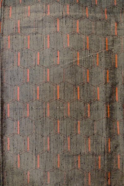 画像4: O1209W 女性用 紬   シルク（正絹） 灰色,  亀甲 【中古】【USED】【リサイクル】 ★★★★☆【O1209W】 (4)