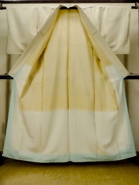 画像2: O1209X 女性用 紬   シルク（正絹） アイボリー,  花 【中古】【USED】【リサイクル】 ★★☆☆☆【O1209X】 (2)