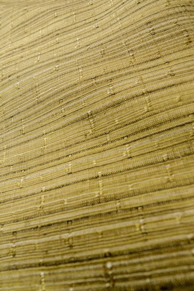 画像8: O1209Y 女性用 紬   シルク（正絹） 黄みオリーブ,  線 【中古】【USED】【リサイクル】 ★☆☆☆☆【O1209Y】 (8)