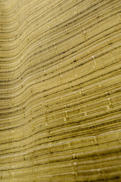 画像9: O1209Y 女性用 紬   シルク（正絹） 黄みオリーブ,  線 【中古】【USED】【リサイクル】 ★☆☆☆☆【O1209Y】 (9)