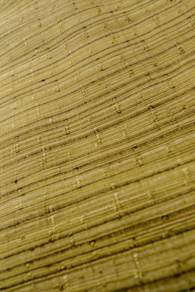 画像10: O1209Y 女性用 紬   シルク（正絹） 黄みオリーブ,  線 【中古】【USED】【リサイクル】 ★☆☆☆☆【O1209Y】 (10)