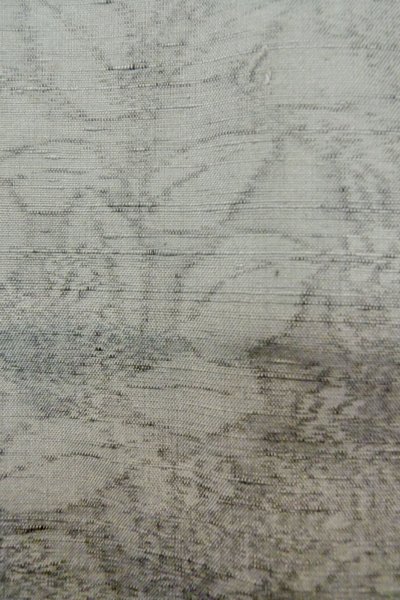 画像7: O1210A 女性用 紬   シルク（正絹） 薄い灰色,  花 【中古】【USED】【リサイクル】 ★★★☆☆【O1210A】 (7)