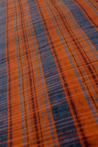 画像8: O1210B 女性用 紬   シルク（正絹） 朱赤,  縞 【中古】【USED】【リサイクル】 ★★★★☆【O1210B】 (8)