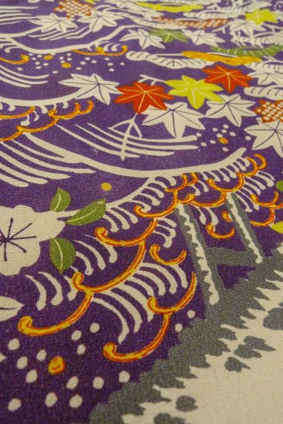 画像8: O1225A 女性用 女の子用着物   シルク（正絹） 深い紫色,  桜 【中古】【USED】【リサイクル】 ★☆☆☆☆【O1225A】 (8)