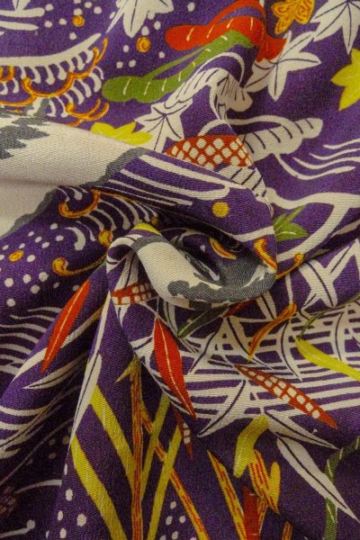 画像11: O1225A 女性用 女の子用着物   シルク（正絹） 深い紫色,  桜 【中古】【USED】【リサイクル】 ★☆☆☆☆【O1225A】 (11)