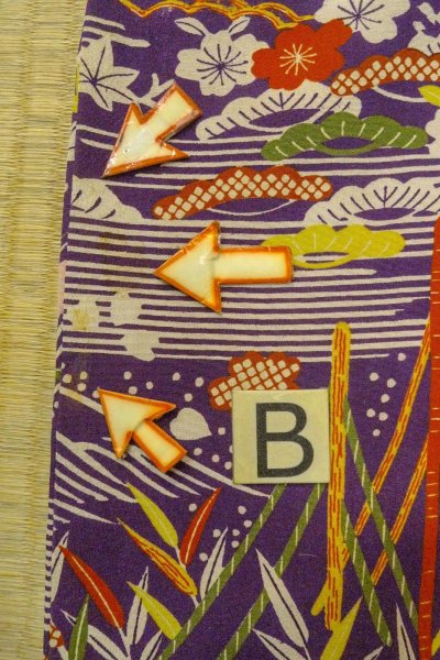 画像15: O1225A 女性用 女の子用着物   シルク（正絹） 深い紫色,  桜 【中古】【USED】【リサイクル】 ★☆☆☆☆【O1225A】 (15)