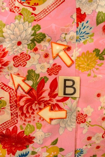 画像15: O1225B 女性用 女の子用着物   シルク（正絹） 光沢のある桃色,  ぼたん 【中古】【USED】【リサイクル】 ★★☆☆☆【O1225B】 (15)