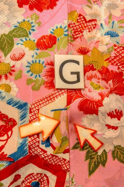 画像20: O1225B 女性用 女の子用着物   シルク（正絹） 光沢のある桃色,  ぼたん 【中古】【USED】【リサイクル】 ★★☆☆☆【O1225B】 (20)