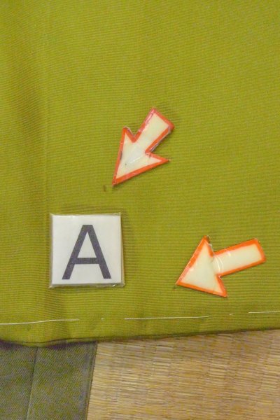 画像14: O1225C 女性用 女の子用着物   シルク（正絹） 薄いオリーブ,  ぼたん 【中古】【USED】【リサイクル】 ★★★☆☆【O1225C】 (14)