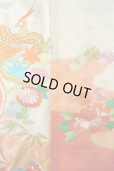 画像4: O1225F 女性用 女の子用着物   シルク（正絹） 白,  菊 【中古】【USED】【リサイクル】 ★☆☆☆☆【O1225F】 (4)