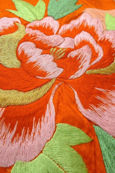 画像10: O1225F 女性用 女の子用着物   シルク（正絹） 白,  菊 【中古】【USED】【リサイクル】 ★☆☆☆☆【O1225F】 (10)