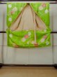 画像2: O1225I 女性用 女の子用着物   シルク（正絹） 光沢のある黄緑色,  菊 【中古】【USED】【リサイクル】 ★★★☆☆【O1225I】 (2)
