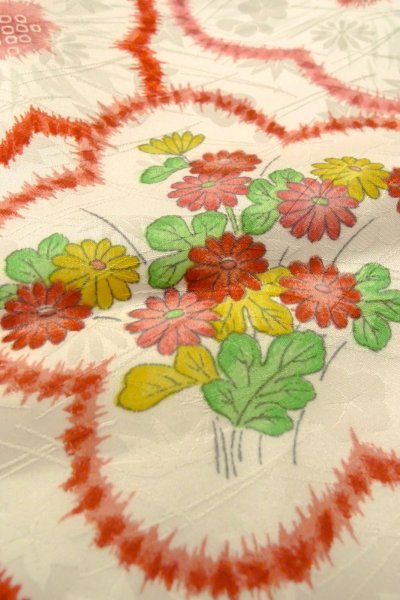 画像8: O1225K 女性用 女の子用着物   化繊 白,  菊 【中古】【USED】【リサイクル】 ★★☆☆☆【O1225K】 (8)