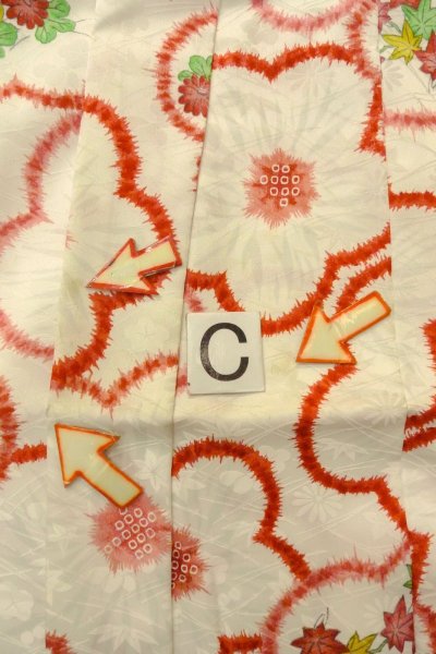 画像16: O1225K 女性用 女の子用着物   化繊 白,  菊 【中古】【USED】【リサイクル】 ★★☆☆☆【O1225K】 (16)