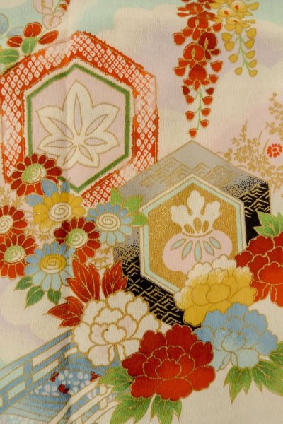 画像6: O1225M 女性用 女の子用着物   シルク（正絹） 白,  ぼたん 【中古】【USED】【リサイクル】 ★★★☆☆【O1225M】 (6)