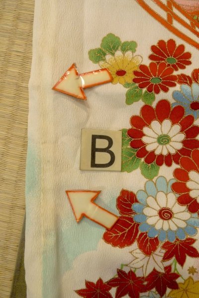 画像15: O1225M 女性用 女の子用着物   シルク（正絹） 白,  ぼたん 【中古】【USED】【リサイクル】 ★★★☆☆【O1225M】 (15)