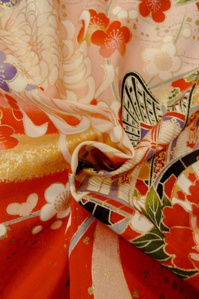 画像13: O1225N 女性用 女の子用着物   化繊 鮮やか赤色,  桜 【中古】【USED】【リサイクル】 ★★★☆☆【O1225N】 (13)