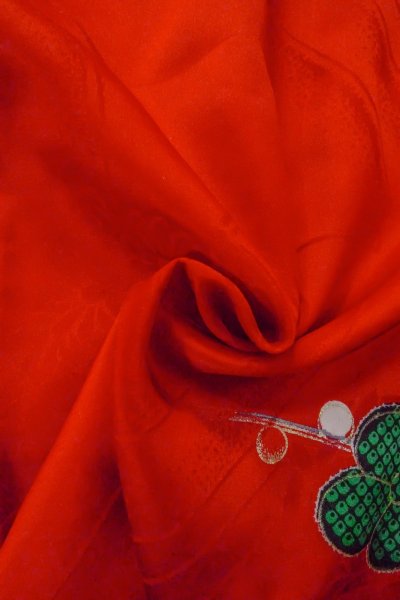 画像11: O1225Q 女性用 女の子用着物   化繊 光沢のある鮮やか赤色,  菊 【中古】【USED】【リサイクル】 ★★★☆☆【O1225Q】 (11)
