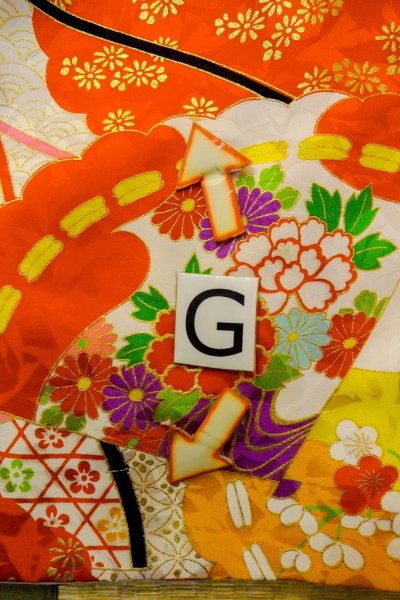 画像19: O1225S 女性用 女の子用着物   シルク（正絹） 白,  ぼたん 【中古】【USED】【リサイクル】 ★★☆☆☆【O1225S】 (19)