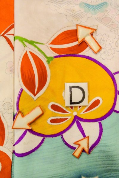 画像16: O1225U 女性用 女の子用着物   シルク（正絹） オフ　ホワイト,  桜 【中古】【USED】【リサイクル】 ★★☆☆☆【O1225U】 (16)