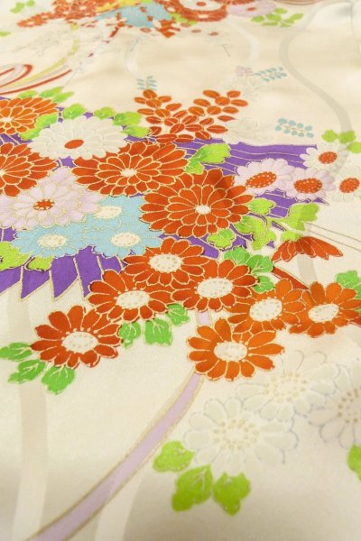 画像6: O1225V 女性用 女の子用着物   シルク（正絹） 光沢のある白,  菊 【中古】【USED】【リサイクル】 ★★★☆☆【O1225V】 (6)