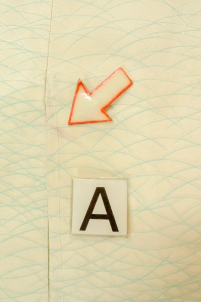 画像14: O1225X 女性用 襦袢   シルク（正絹） オフ　ホワイト,  芝草 【中古】【USED】【リサイクル】 ★★★☆☆【O1225X】 (14)