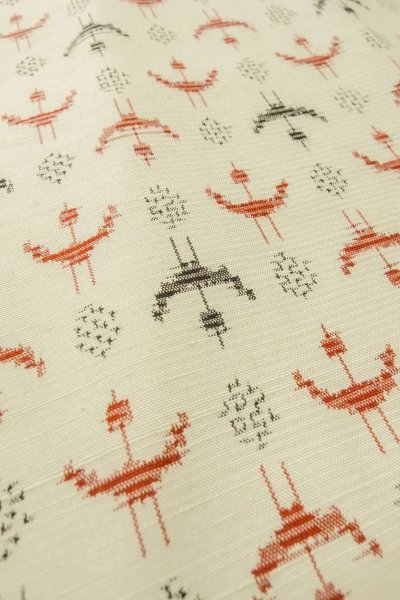 画像10: O1226A 女性用 紬   シルク（正絹） アイボリー,  十字 【中古】【USED】【リサイクル】 ★★★☆☆【O1226A】 (10)