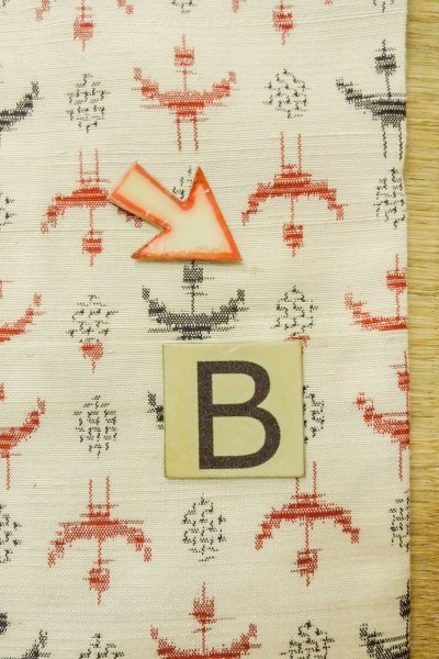 画像15: O1226A 女性用 紬   シルク（正絹） アイボリー,  十字 【中古】【USED】【リサイクル】 ★★★☆☆【O1226A】 (15)