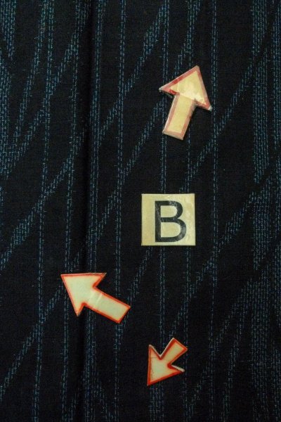 画像15: O1226C 女性用 紬   シルク（正絹） 藍,  線 【中古】【USED】【リサイクル】 ★★☆☆☆【O1226C】 (15)