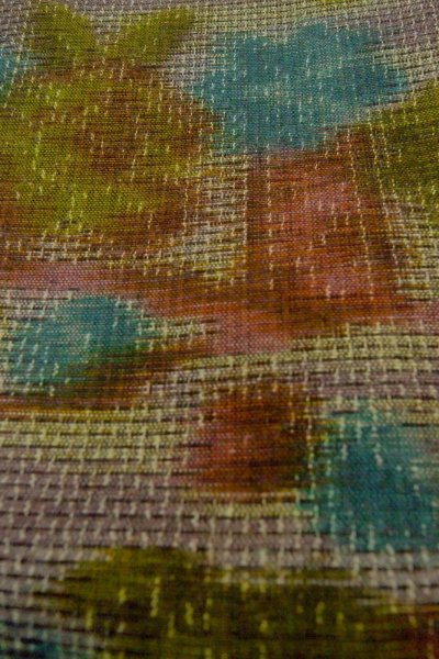 画像9: O1226D 女性用 紬   シルク（正絹） 淡い灰色がかったマルチカラー,  花 【中古】【USED】【リサイクル】 ★★★★☆【O1226D】 (9)