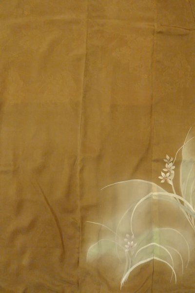 画像5: P0109A 女性用 留袖   シルク（正絹） 薄い茶色,  花 【中古】【USED】【リサイクル】 ★☆☆☆☆【P0109A】 (5)