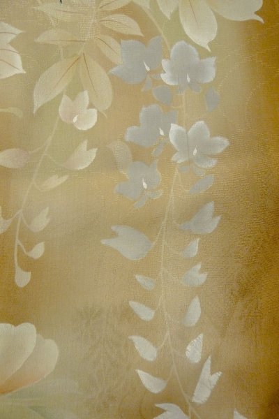 画像7: P0109A 女性用 留袖   シルク（正絹） 薄い茶色,  花 【中古】【USED】【リサイクル】 ★☆☆☆☆【P0109A】 (7)