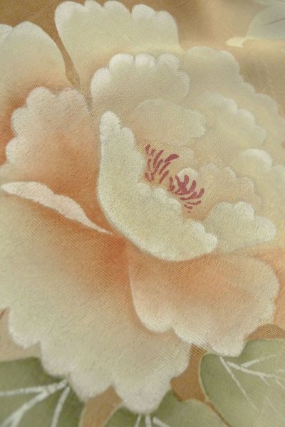 画像12: P0109A 女性用 留袖   シルク（正絹） 薄い茶色,  花 【中古】【USED】【リサイクル】 ★☆☆☆☆【P0109A】 (12)