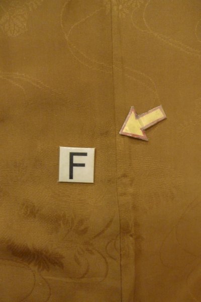 画像24: P0109A 女性用 留袖   シルク（正絹） 薄い茶色,  花 【中古】【USED】【リサイクル】 ★☆☆☆☆【P0109A】 (24)