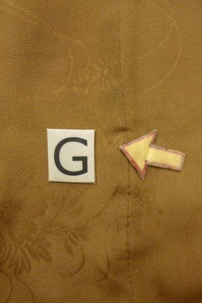 画像25: P0109A 女性用 留袖   シルク（正絹） 薄い茶色,  花 【中古】【USED】【リサイクル】 ★☆☆☆☆【P0109A】 (25)