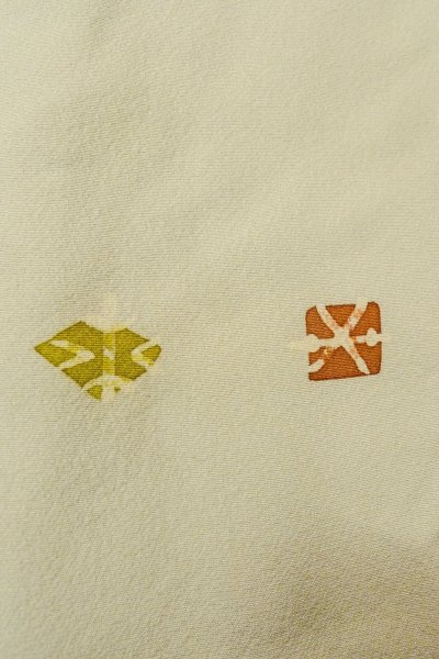 画像6: P0109F 女性用 羽織   シルク（正絹） 淡い緑み灰色,  抽象的模様 【中古】【USED】【リサイクル】 ★★☆☆☆【P0109F】 (6)