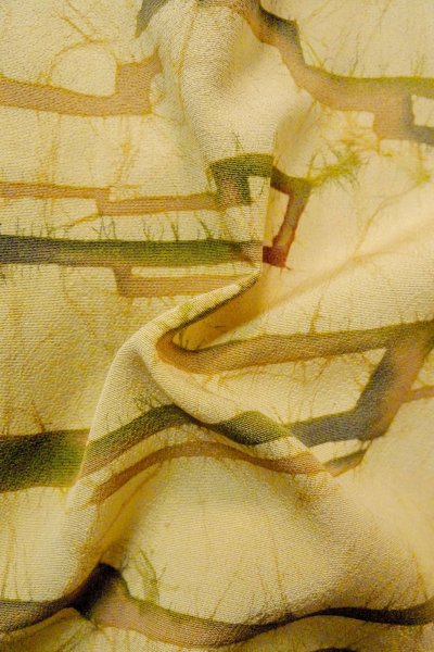画像9: P0109P 女性用 羽織   シルク（正絹） 淡い黄色,  抽象的模様 【中古】【USED】【リサイクル】 ★★★☆☆【P0109P】 (9)