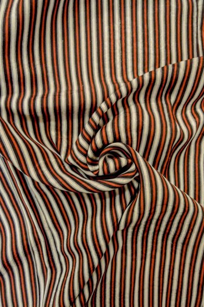 画像8: P0109R 女性用 羽織   シルク（正絹） 鮮やか赤色,  縞 【中古】【USED】【リサイクル】 ★☆☆☆☆【P0109R】 (8)